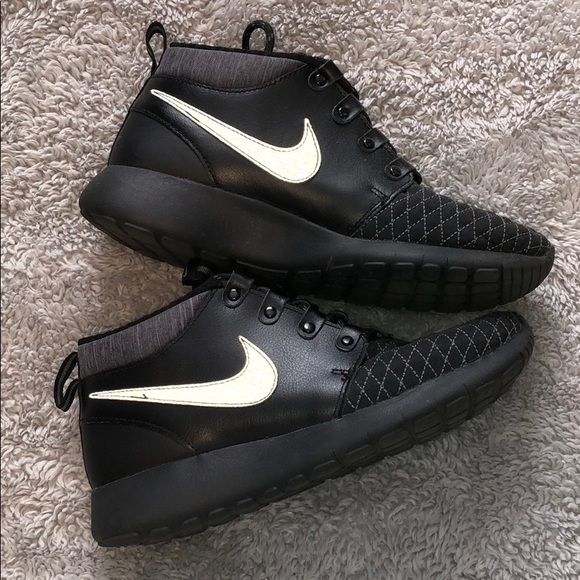 nike roshe sneaker boots